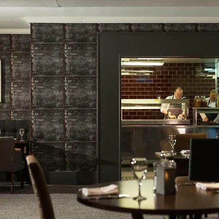 West By Compass Hospitality グラスゴー