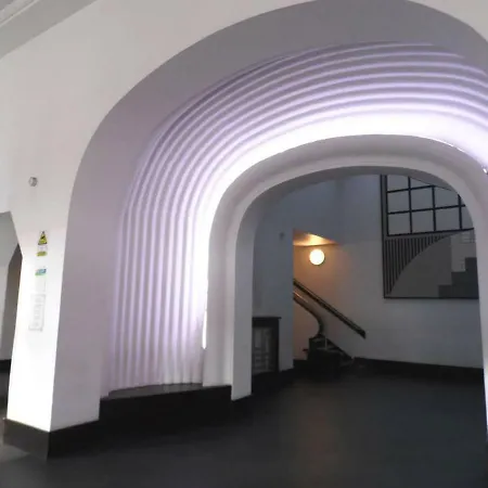 Appartement Art Deco Building On Vibrant Sauchiehall Street