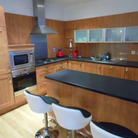 Modern 2-bedroom Near Sse Hydro And Sec Appartamento