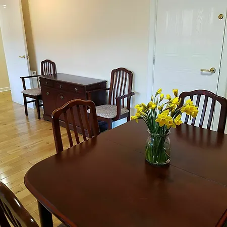 Great Western Road - 2 Bedroom