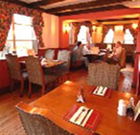 Crowwood And Alba Restaurant 3* כריסטון