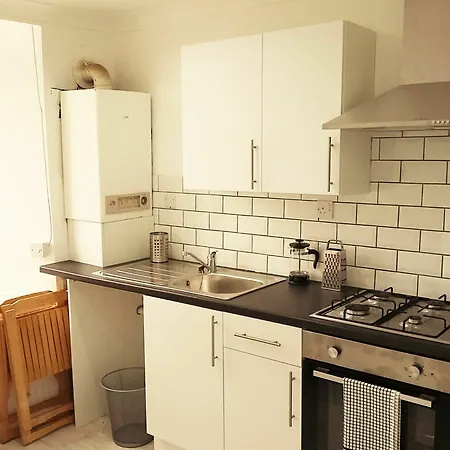 3 Bed Near Botanic Gardens Apartment