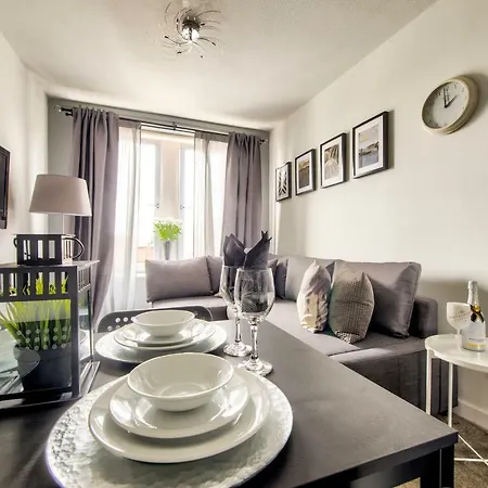 No.5 Serviced * Glasgow