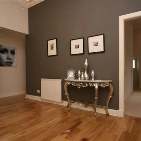 274 Bath Street * Glasgow