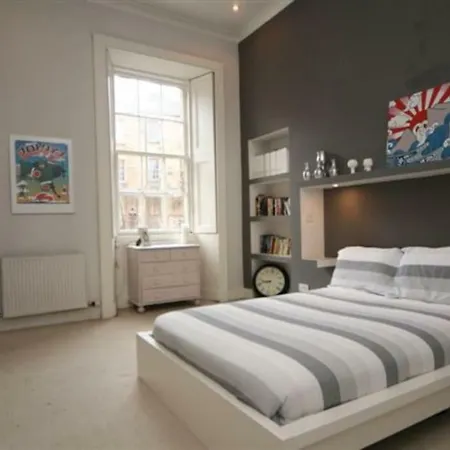 274 Bath Street *