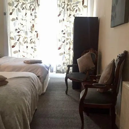 בית הארחה Bank Street Townhouse 3*
