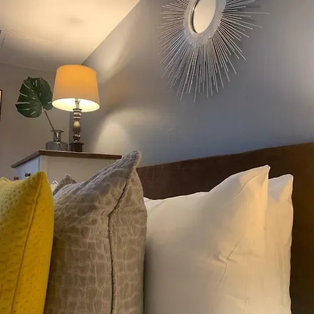 Merchant Modern 1 Bed Executive Flat