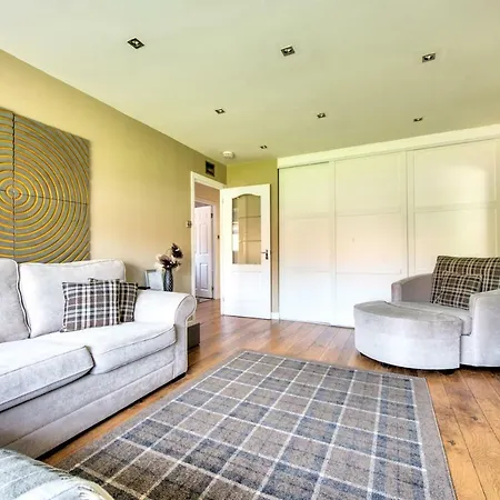 No.17 Serviced Apartment Glasgow