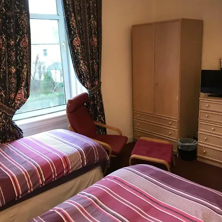 Glades House Guest house 4*