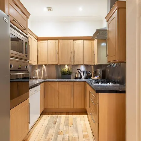 Ferienhaus Charing Cross 3 - 4bed-historical - Townhouse In City *