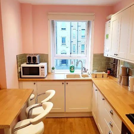 Three Bed In شقة غلاسغو