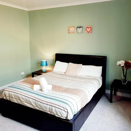 Three Bed In غلاسغو