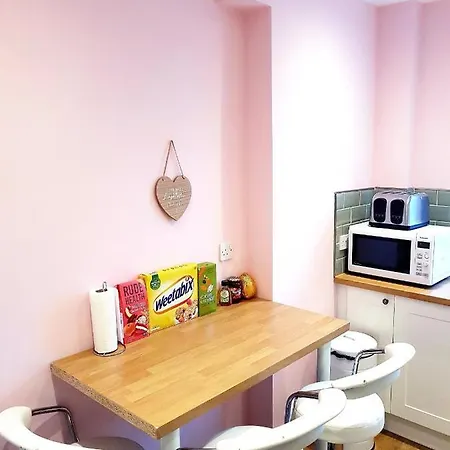 شقة Three Bed In غلاسغو