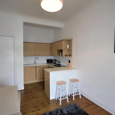 Bright And Cosy West End Apartmán *