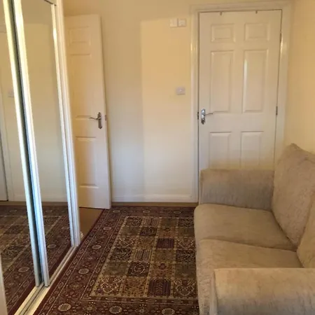 Wallace Hide Out Bed and breakfast Glasgow