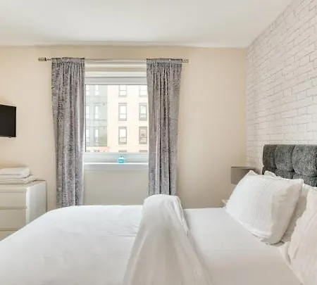 2 Bedroom At Secc Hydro Free Parking