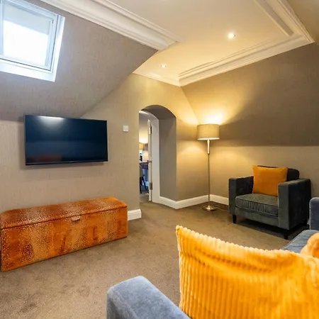 Hotel Sherbrooke Castle