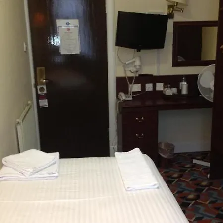 Hotel Rennie Mackintosh - Station 3*