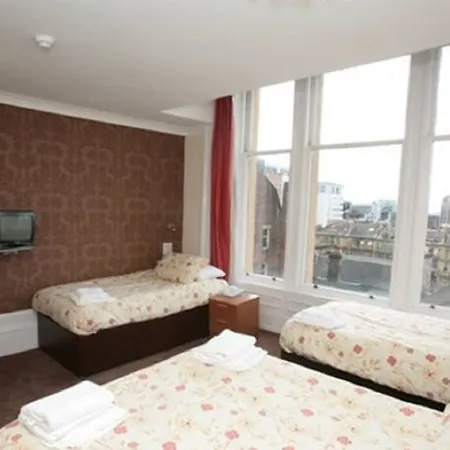 Hotel Mclays 2*