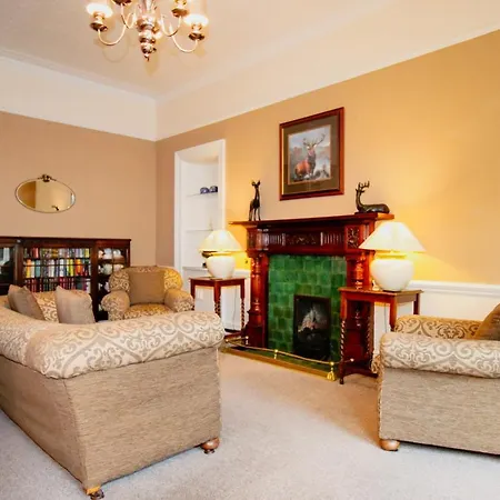 Bed and breakfast Glasgow Guest House 3*
