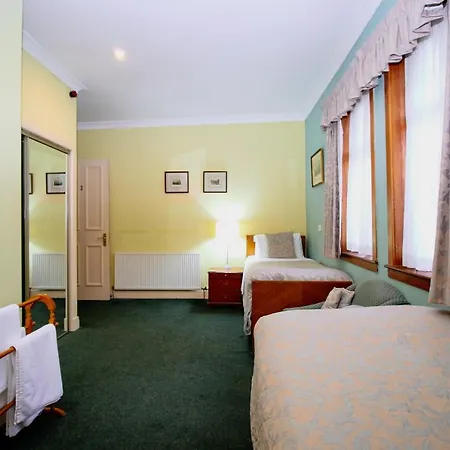 Glasgow Guest House Bed & Breakfast Glasgow