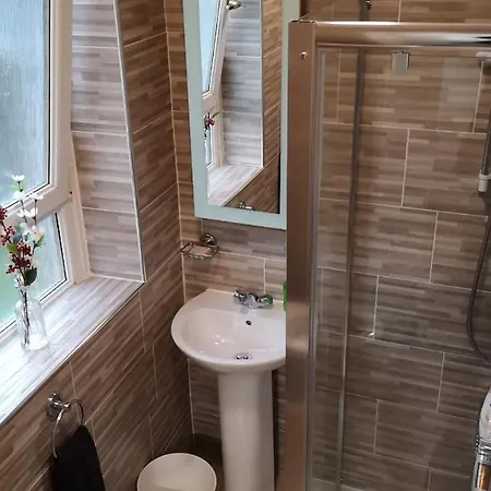 Daire Dragon - Brassey 3 Bedroom