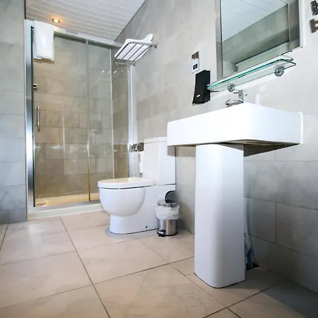 エイコーン 3* グラスゴー