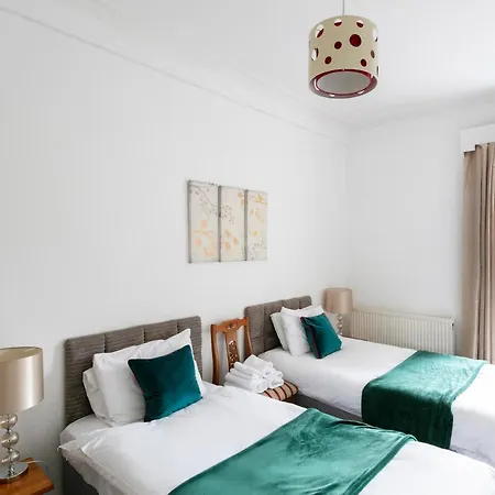 Oyo Lochinvar Glasgow