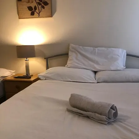 Wallace Hide Out Bed and breakfast Glasgow