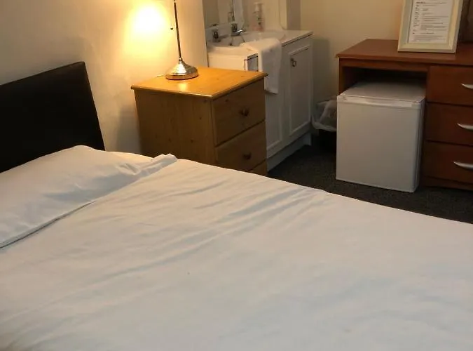 Renfrew At Centre Glasgow