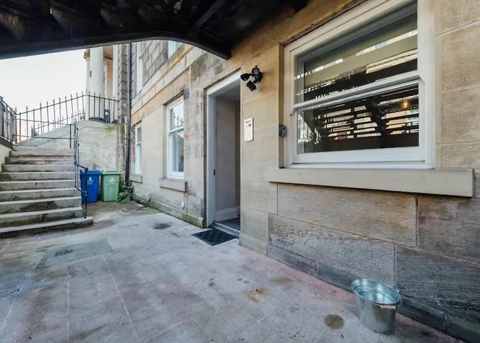 Luxury * Γλασκώβη