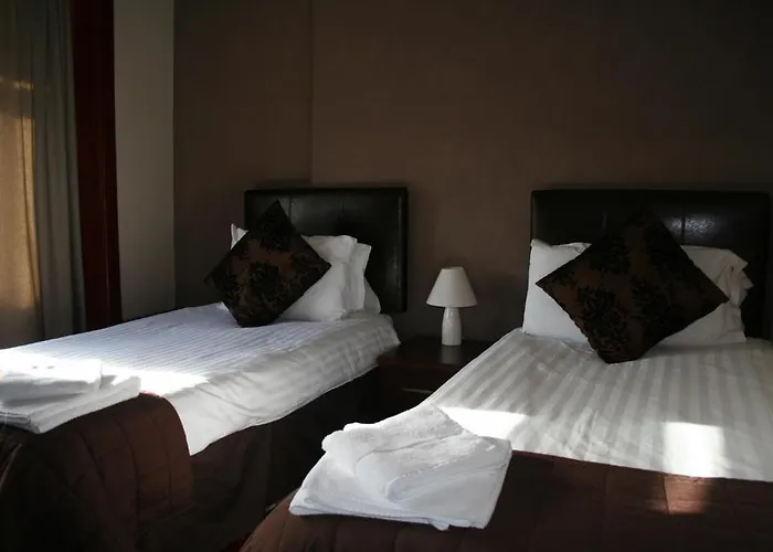 The Fullarton Park 2* غلاسغو