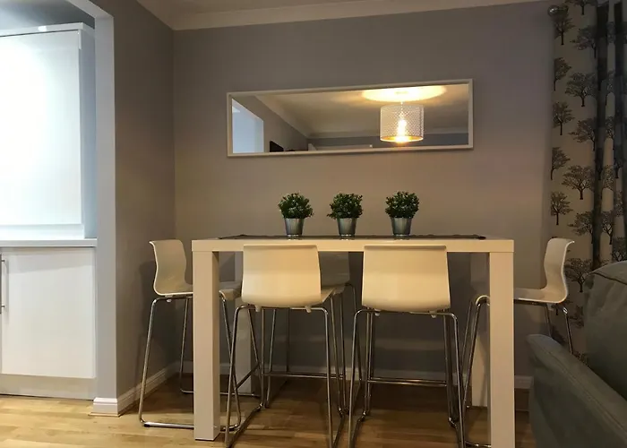 Flat One, 212 Eaglesham Road, East Kilbride, Apartament *