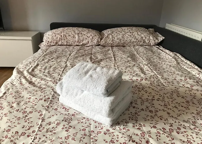 Flat One, 212 Eaglesham Road, East Kilbride, * Glasgow