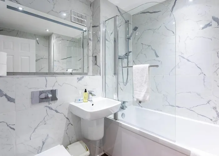 Stunning 2 Bed Merchant With Residents Parking * Glasgow