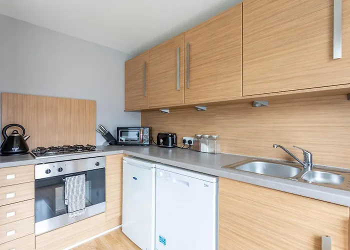 Merchant Modern 1 Bed Executive Flat Глазго