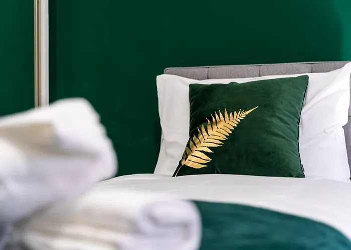 Appartement Cheerful 2 Bedroom Homely Apartment, Sleeps 4 Guest Comfy, 1x Double Bed, 2x Single Beds, Free Parking, Free Wifi, Suitable For Business, Leisure Guest, Contractors, Qe Hospital, Glasgow, Near Airport & Centre, Perfect For Common Wealth Games 20 Glasgow