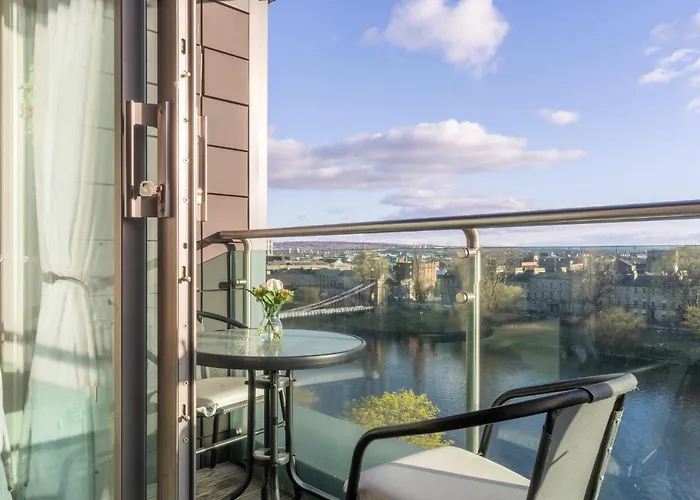 Luxury Riverview Centre