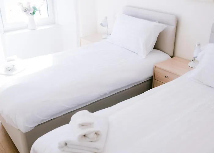 Bright 2 Bed Ground Floor Flat Next To Byres Road Διαμέρισμα