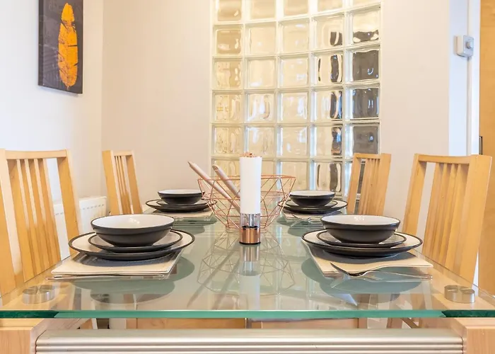 Luxury Riverview Centre