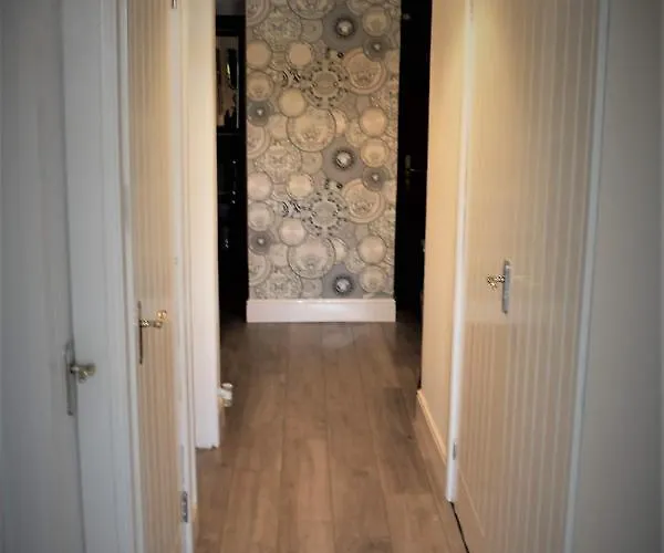 2 Bedroom At Secc Hydro Free Parking