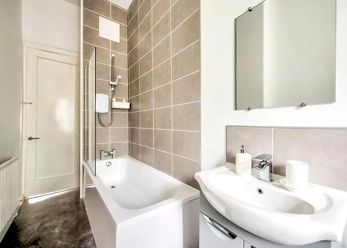 Pass The Keys Stylish 2 Bed In Heart Of West End 格拉斯哥