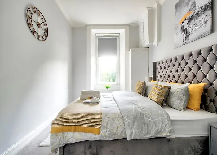 Pass The Keys Stylish 2 Bed In Heart Of West End *