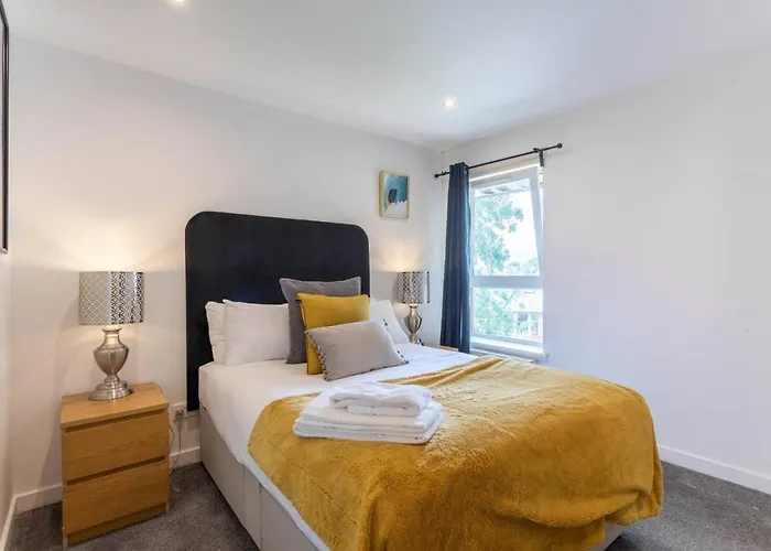 Appartamento Modern 2 Bed Broompark/central Apt. With Parking