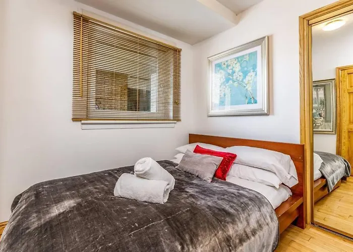 Fresh, Modern West End Beside Hydro Glasgow