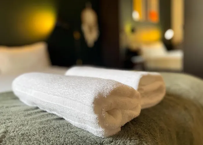 West End - Botanic Gardens