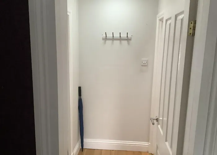 Cheerful One Bedroom With Parking Space. *