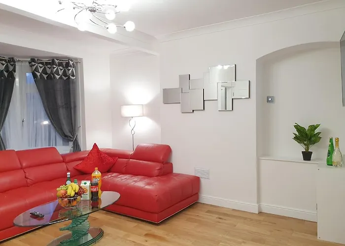 Comfortable And Modern 3 Bedroom Mid Terraced Appartement