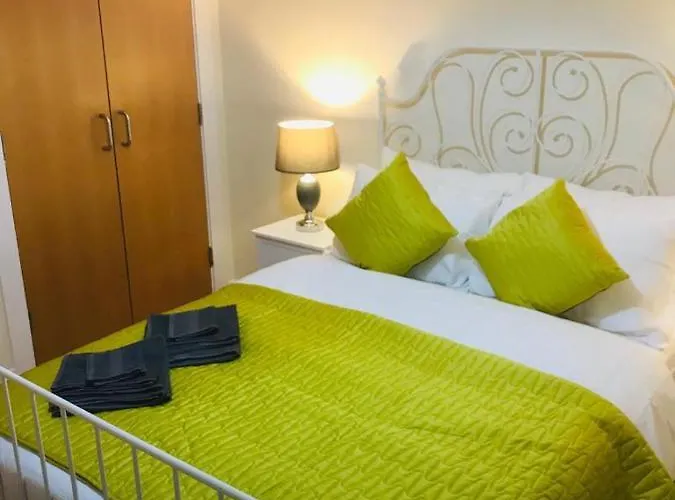 Ochiltree Апартаменты *