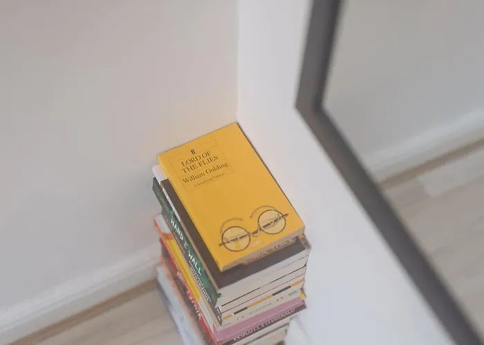 アパート Bright Modern 2-bed Serviced In Heart Of West End Sse Hydro Botanic Gardens グラスゴー